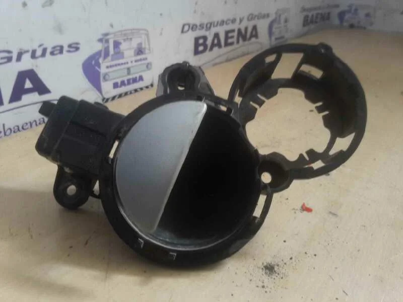 Foto de MANETA INTERIOR DELANTERA IZQUIERDA SIN MARCA SIN MODELO referencia 1502075