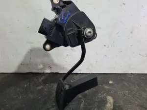 Foto de POTENCIOMETRO PEDAL RENAULT KOLEOS I referencia 18002JY40A foto 2