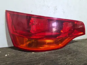 Foto de PILOTO TRASERO IZQUIERDO AUDI Q7 (4L) referencia 4L0945093