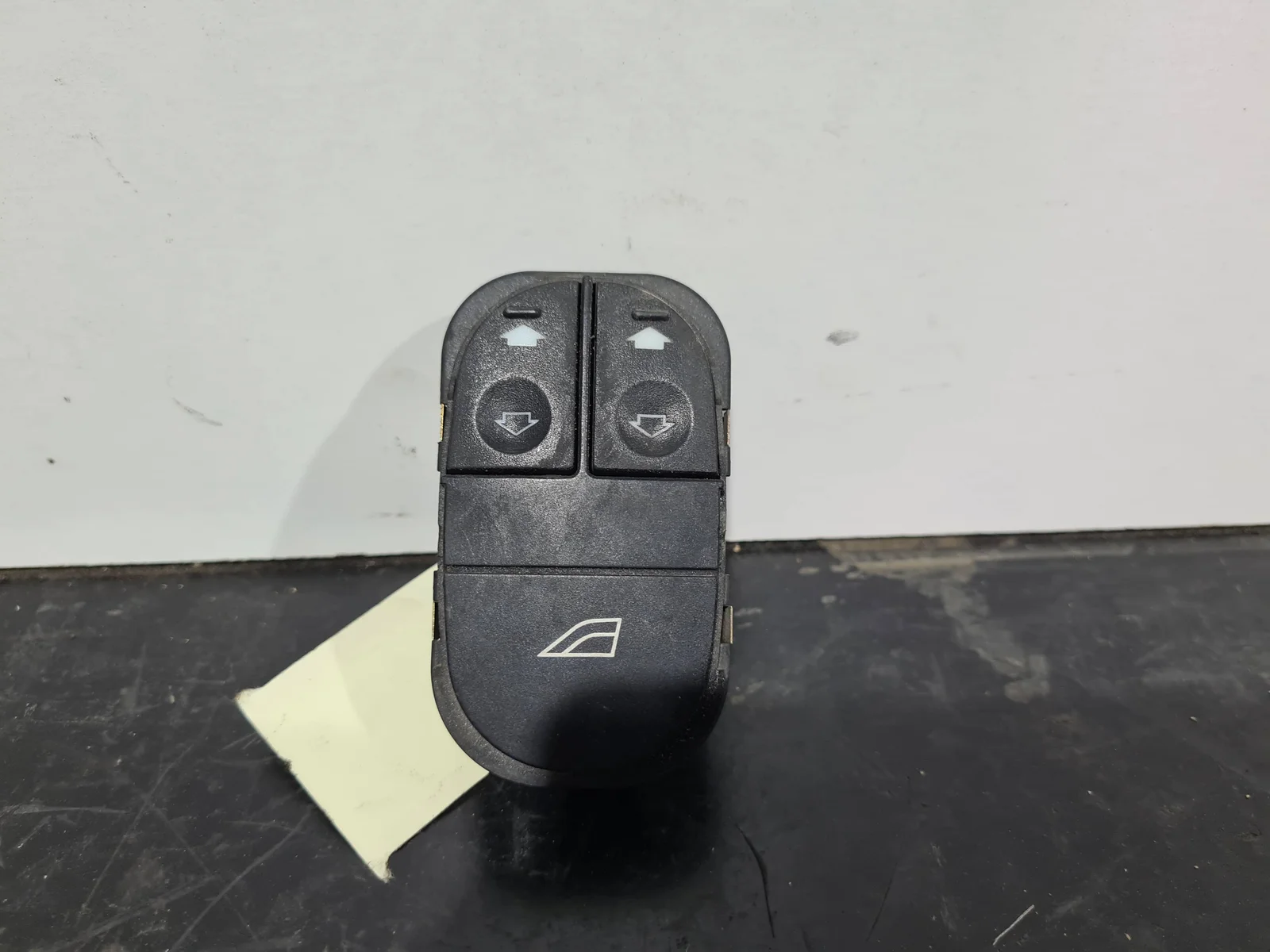Foto de MANDO ELEVALUNAS DELANTERO IZQUIERDO FORD MONDEO BERLINA (GD) referencia 93BG14529BA