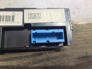 Foto de MANDO CLIMATIZADOR OPEL VECTRA C BERLINA referencia 13130001 foto 3