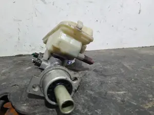 Foto de BOMBA FRENO CITROEN C3 referencia 32067093K foto 4