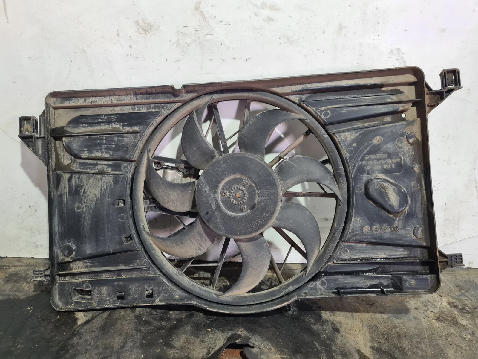 Foto de ELECTROVENTILADOR RADIADOR AIRE ACONDICIONADO VOLVO S40 BERLINA referencia 3M5H8C607UC