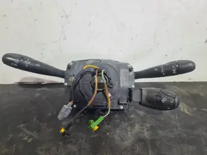 Foto de MANDO MULTIFUNCION PEUGEOT 207 referencia 96630724XT