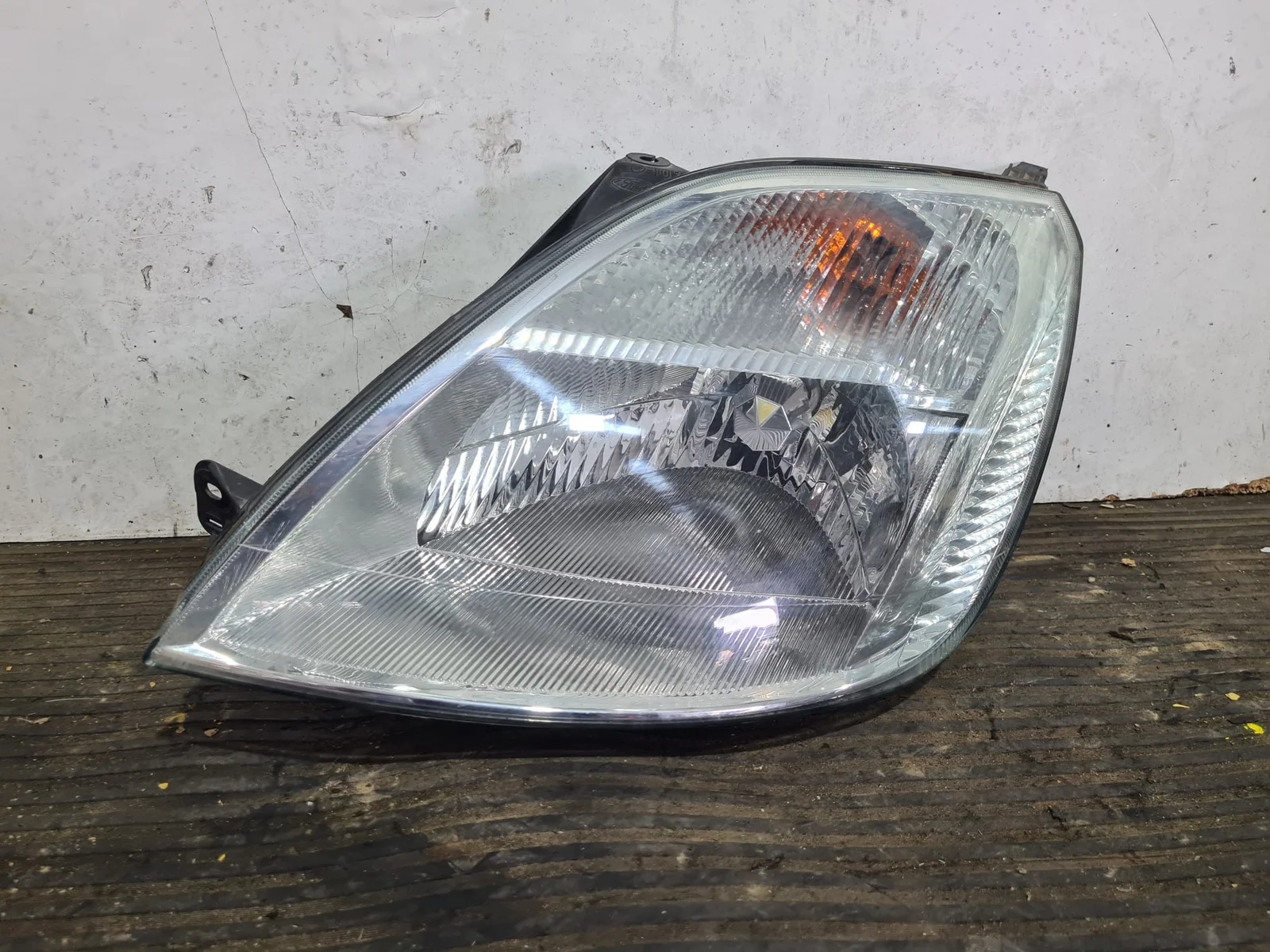 Foto de FARO IZQUIERDO FORD FIESTA (CBK) referencia 2S6X13W030AH