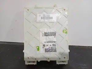 Foto de CAJA RELES / FUSIBLES FORD TRANSIT CONNECT (CHC) referencia DV6T14A073RN foto 3