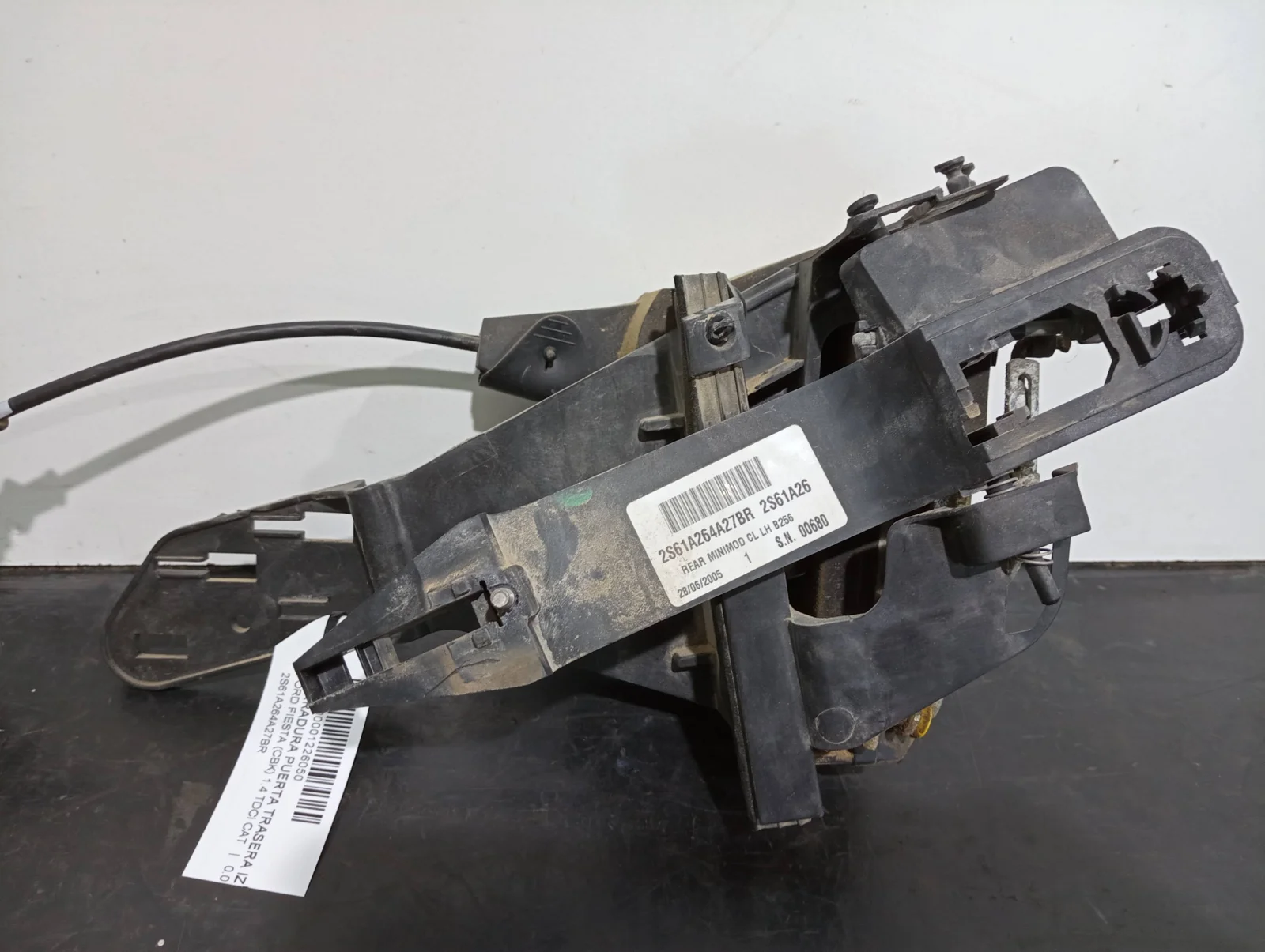 Foto de CERRADURA PUERTA TRASERA IZQUIERDA FORD FIESTA (CBK) referencia 2S61A264A27BR