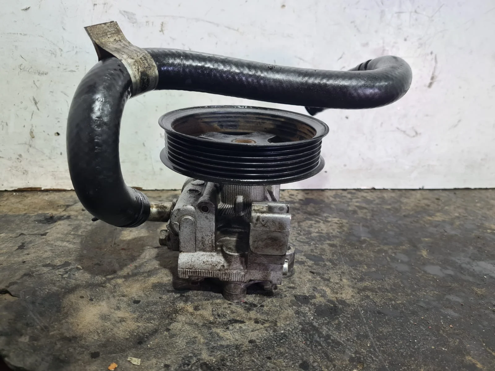 Foto de BOMBA DIRECCION SIN MARCA SIN MODELO referencia 4T163691AA