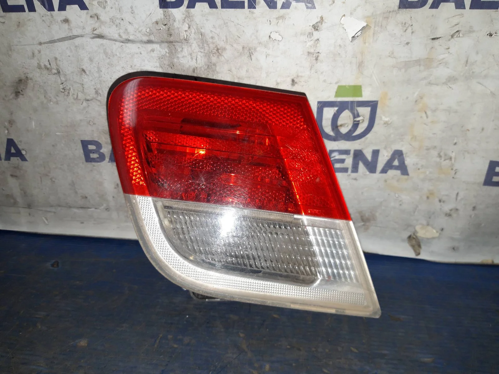 Foto de PILOTO TRASERO IZQUIERDO BMW SERIE 3 COUPE (E46) referencia PORTON