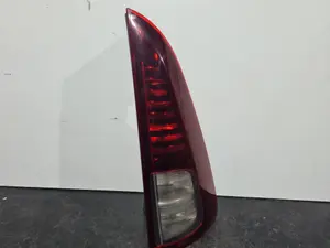 Foto de PILOTO TRASERO DERECHO RENAULT ESPACE IV (JK0) referencia 8200394724
