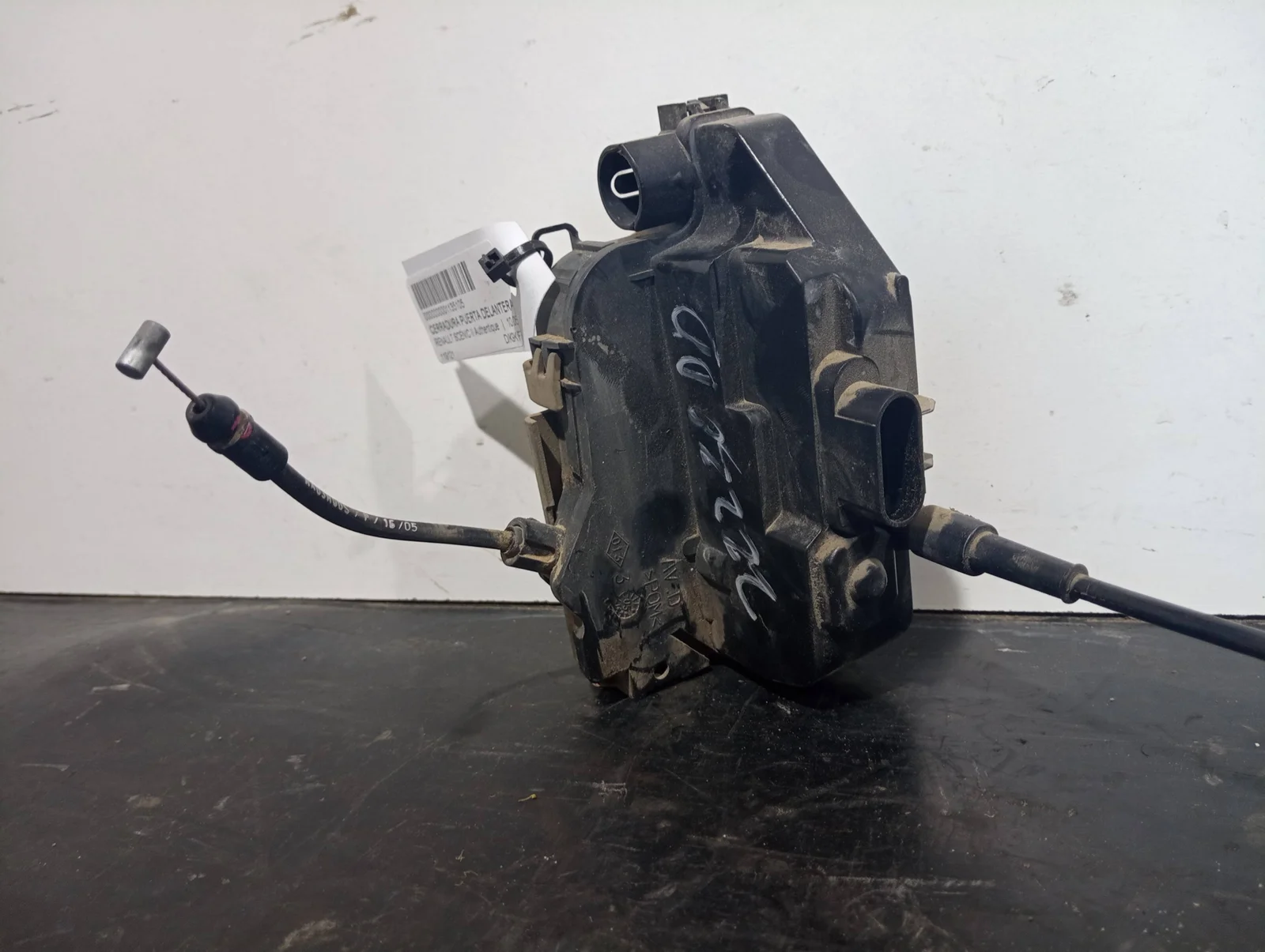 Foto de CERRADURA PUERTA DELANTERA DERECHA RENAULT SCENIC II (JM) referencia 119121