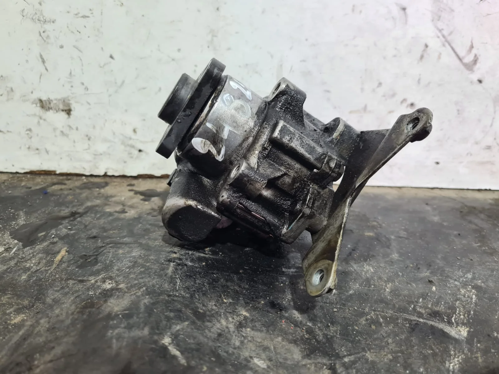 Foto de BOMBA DIRECCION BMW SERIE 5 BERLINA (E39) referencia 1095749