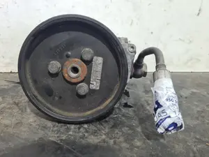 Foto de BOMBA DIRECCION BMW SERIE 5 BERLINA (E60) referencia 678084802