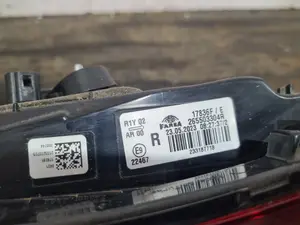 Foto de PILOTO TRASERO DERECHO INTERIOR RENAULT CLIO V referencia 265503304R foto 8