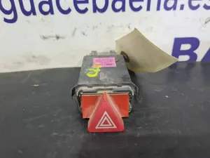 Foto de WARNING SIN MARCA SIN MODELO referencia 4B0941509K
