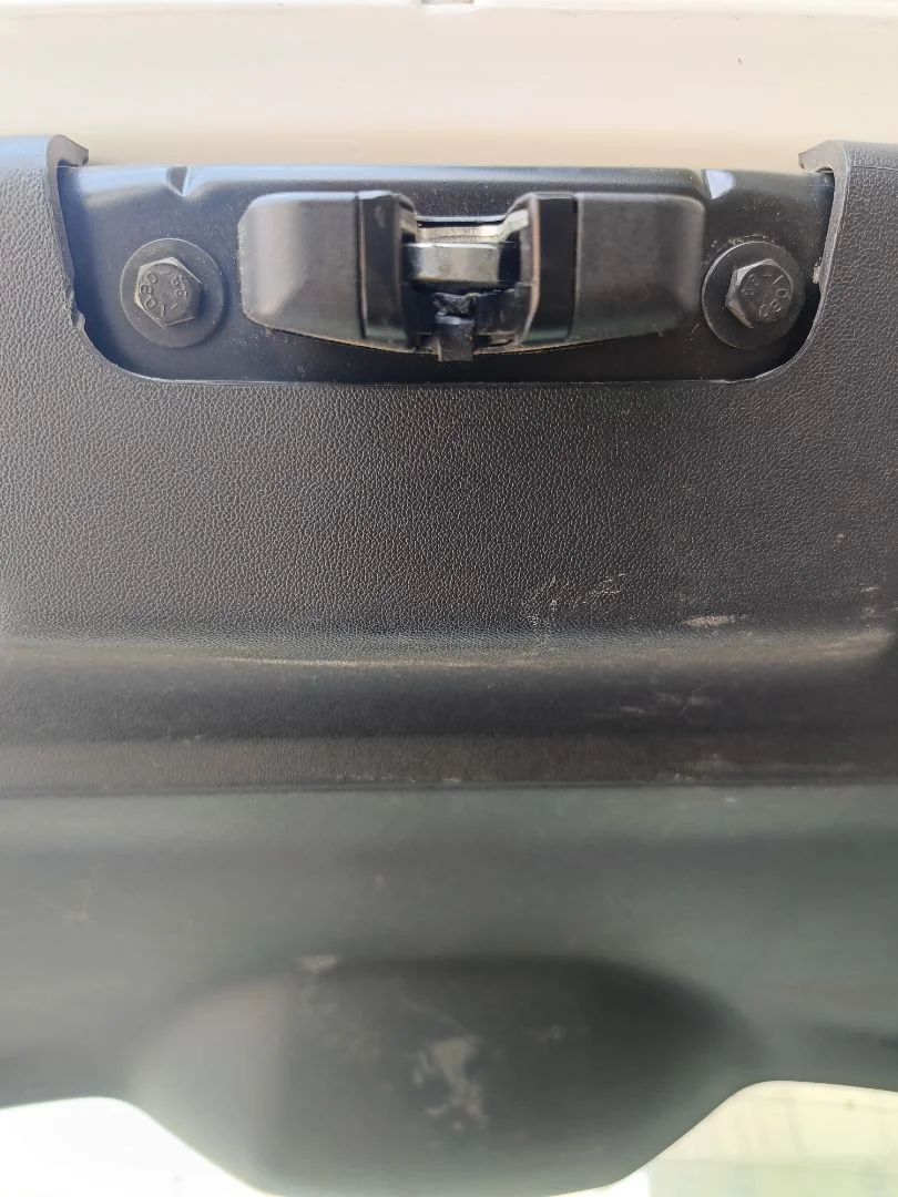 Foto de CERRADURA MALETERO / PORTON PEUGEOT 208