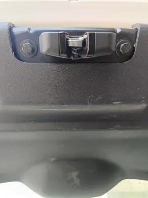 Foto de CERRADURA MALETERO / PORTON PEUGEOT 208