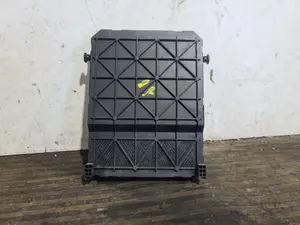 Foto de CAJA RELES / FUSIBLES PEUGEOT 206 referencia 9653667680 foto 4
