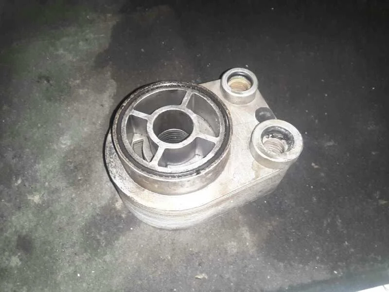Foto de ENFRIADOR ACEITE MOTOR SIN MARCA SIN MODELO referencia 8200267937F
