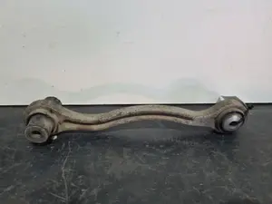 Foto de BRAZO SUSPENSION SUPERIOR TRASERO DERECHO MERCEDES-BENZ CLASE C (BM 204) BERLINA referencia 20402