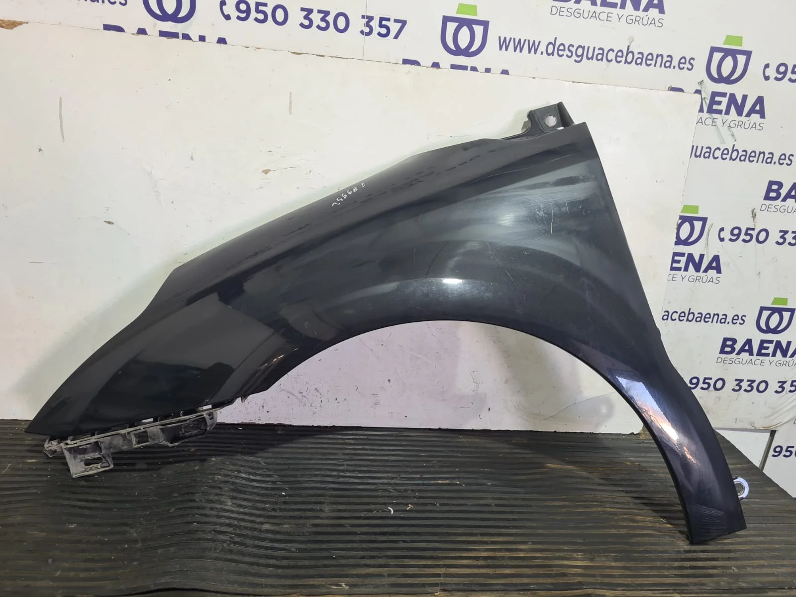 Foto de ALETA DELANTERA IZQUIERDA CITROEN C4 BERLINA referencia 9646133377