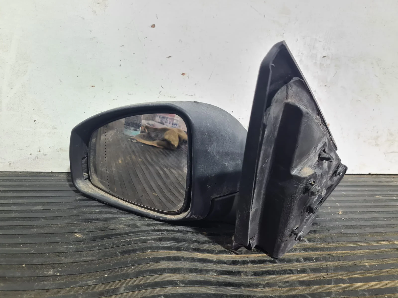 Foto de RETROVISOR IZQUIERDO RENAULT MEGANE II BERLINA 5P referencia 1252316