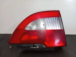 Foto de PILOTO TRASERO IZQUIERDO INTERIOR RENAULT MEGANE I CLASSIC (LA0) referencia 7700428052