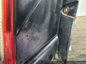Foto de PILOTO TRASERO IZQUIERDO FORD FOCUS BERLINA (CB4) referencia 8M5113405A foto 4