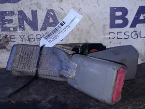 Foto de CINTURON SEGURIDAD TRASERO CENTRAL SIN MARCA SIN MODELO