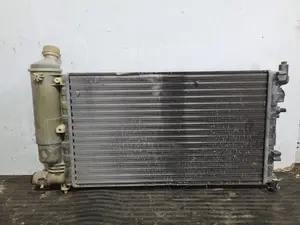 Foto de RADIADOR AGUA PEUGEOT 106 (S2) referencia 9641371480