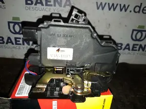 Foto de CERRADURA PUERTA TRASERA IZQUIERDA SIN MARCA SIN MODELO referencia 3B4839015A