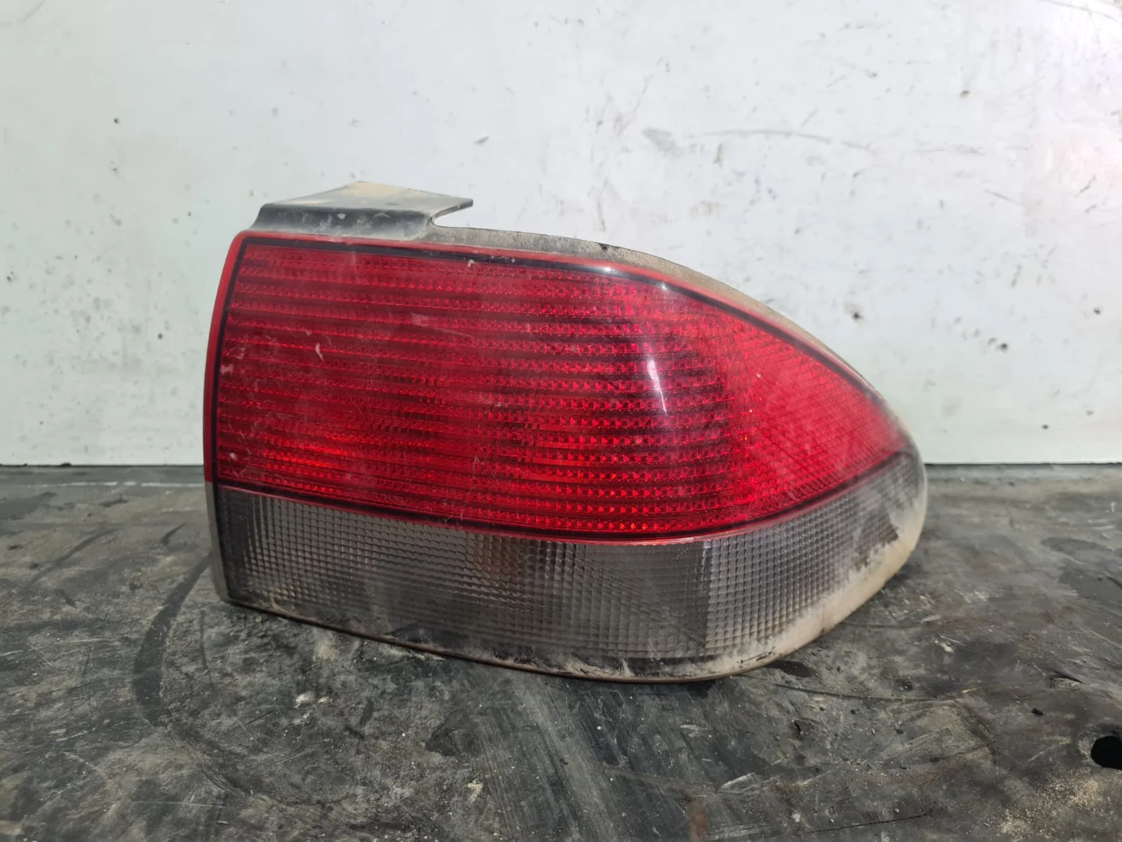 Foto de PILOTO TRASERO DERECHO SAAB 9-3 BERLINA referencia 4831103