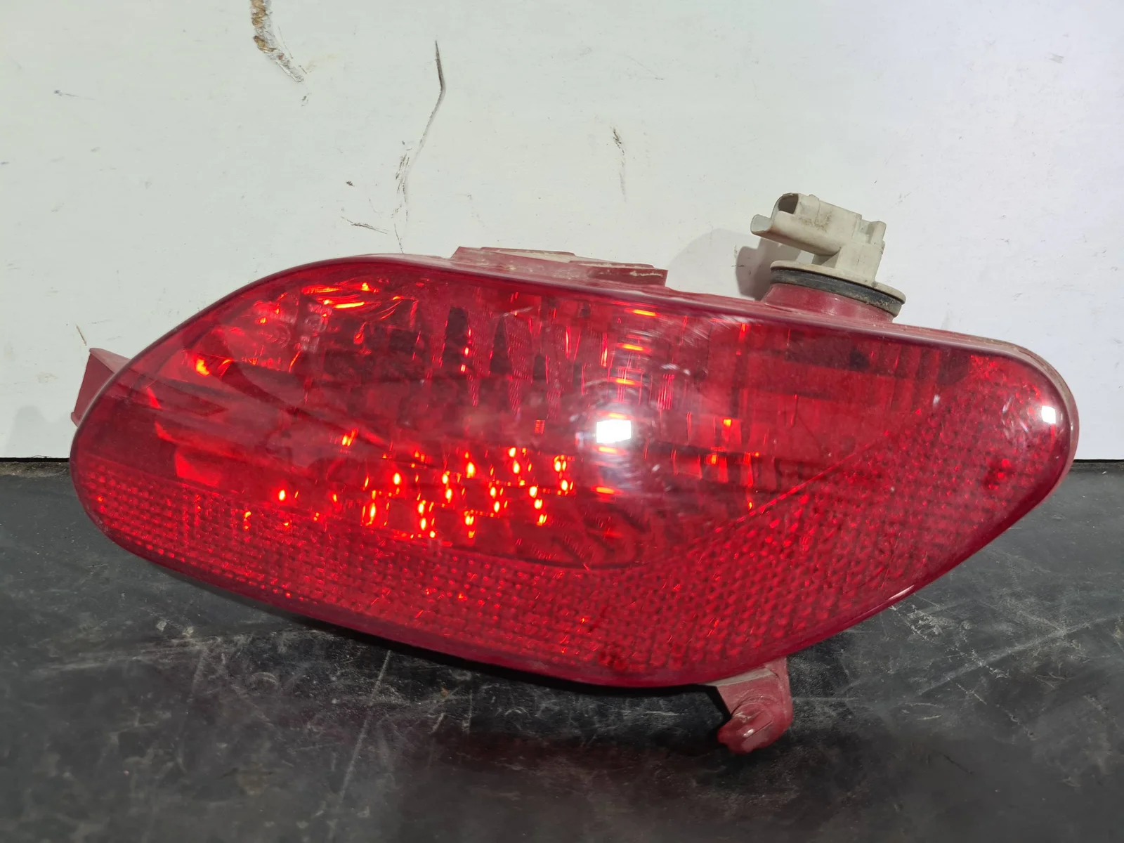 Foto de FARO ANTINIEBLA TRASERO IZQUIERDO SIN MARCA SIN MODELO referencia 9652736480