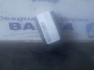 Foto de CINTURON SEGURIDAD TRASERO CENTRAL SIN MARCA SIN MODELO referencia SOLO ANCLAJE foto 2