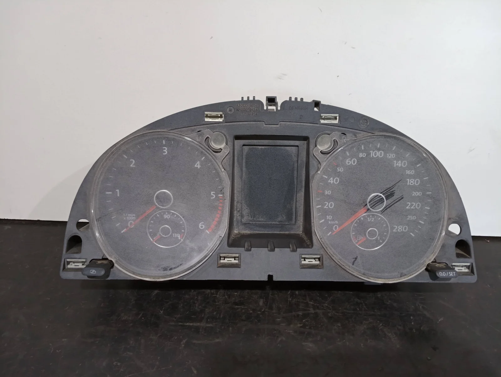 Foto de CUADRO INSTRUMENTOS VOLKSWAGEN PASSAT CC (357) referencia 3C8920870G