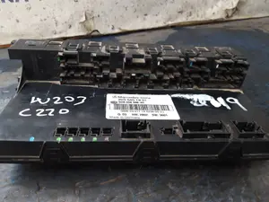 Foto de CAJA RELES / FUSIBLES SIN MARCA SIN MODELO referencia 2035451801 foto 2