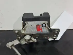 Foto de CERRADURA MALETERO / PORTON SIN MARCA SIN MODELO foto 2