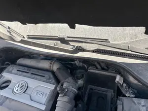 Foto de BRAZO LIMPIA DELANTERO DERECHO VOLKSWAGEN GOLF VI (5K1)(10.2008)