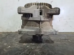 Foto de ALTERNADOR RENAULT TRAFIC III FURGÓN referencia 231009096R foto 2