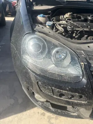 Foto de FARO DERECHO VOLKSWAGEN GOLF V (1K1)(10.2003)