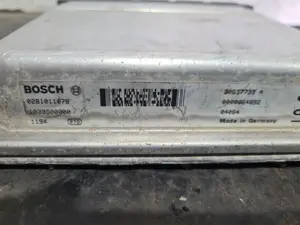 Foto de CENTRALITA MOTOR UCE VOLVO S60 BERLINA referencia 0281011078 foto 3