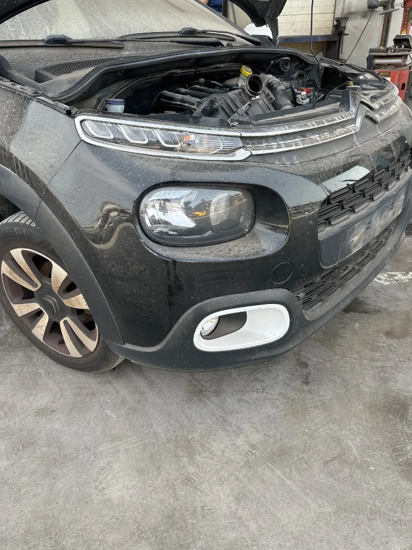 Foto de PARAGOLPES DELANTERO CITROEN C3