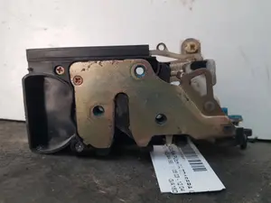 Foto de CERRADURA PUERTA TRASERA IZQUIERDA DAEWOO REZZO foto 2