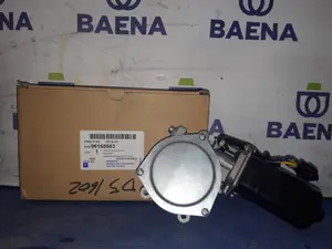 Foto de MOTOR ELEVALUNAS TRASERO IZQUIERDO SIN MARCA SIN MODELO referencia 96168983 foto 2