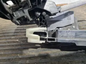 Foto de CERRADURA PUERTA DELANTERA IZQUIERDA MERCEDES-BENZ CLASE A (BM 177) referencia A0997201902 foto 8
