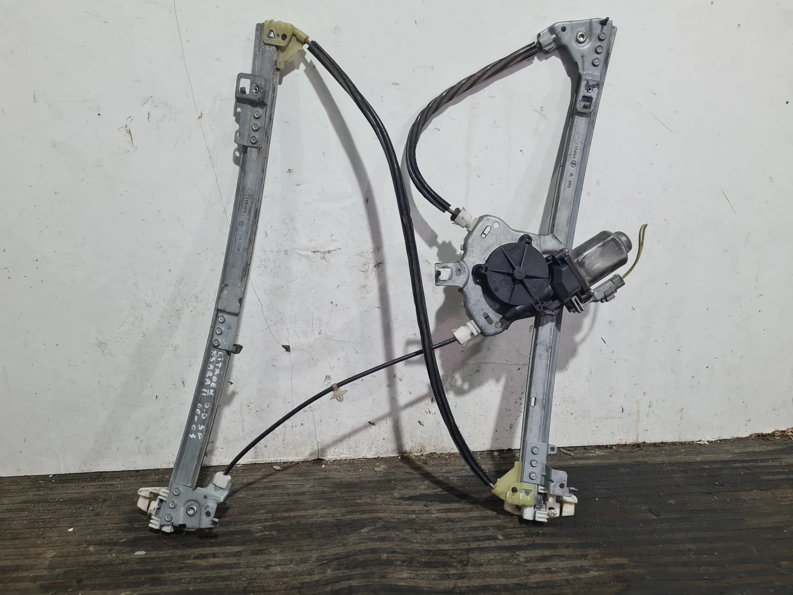 Foto de ELEVALUNAS DELANTERO DERECHO CITROEN XSARA BERLINA referencia 115496