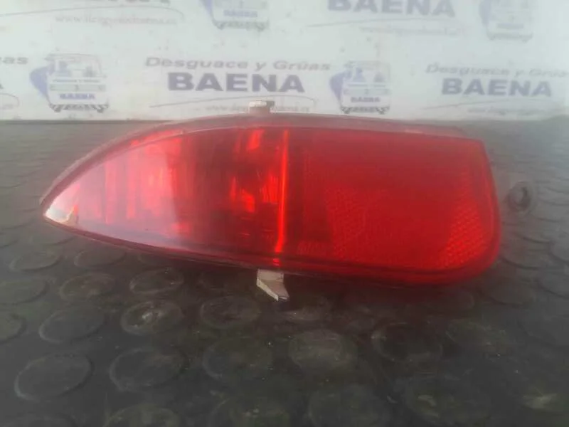Foto de PILOTO TRASERO DERECHO FORD FOCUS BERLINA (CAK)