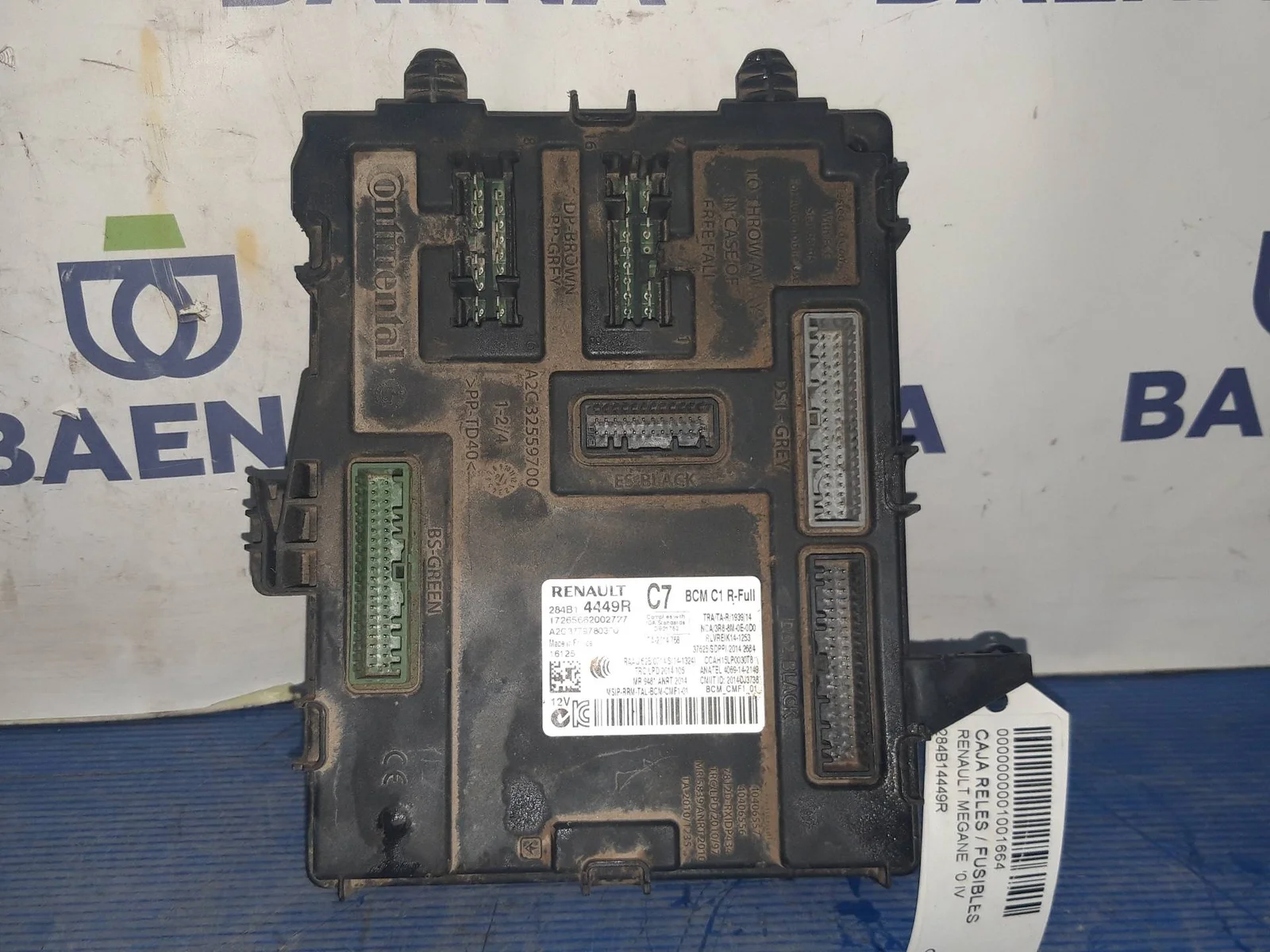 Foto de CAJA RELES / FUSIBLES RENAULT SIN MODELO referencia 284B14449R