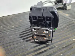 Foto de CERRADURA PUERTA TRASERA IZQUIERDA NISSAN QASHQAI (J10) referencia 80671JDO8449 foto 1