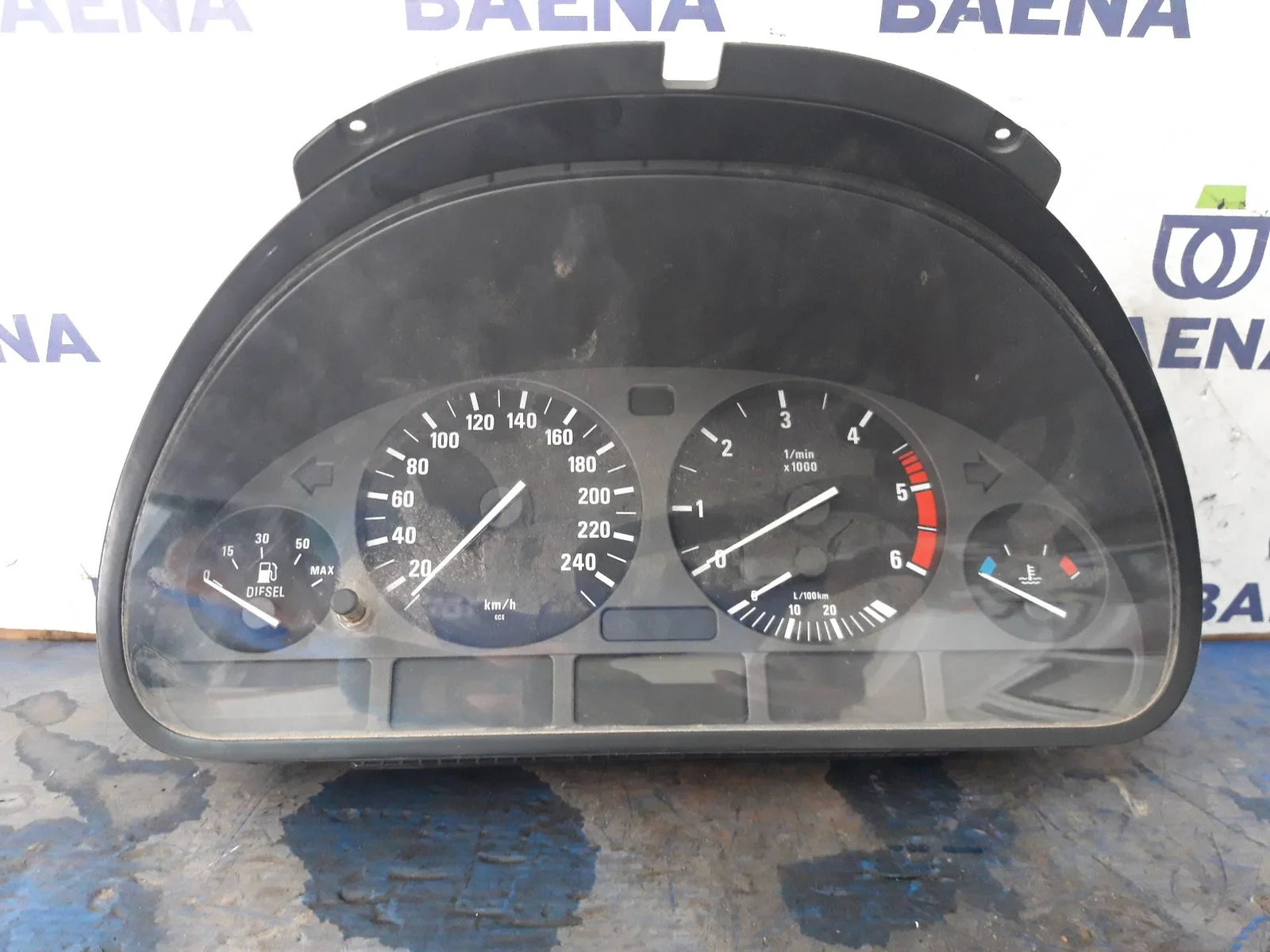 Foto de CUADRO INSTRUMENTOS BMW SERIE 5 BERLINA (E39) referencia 62118381198